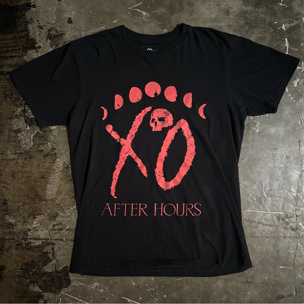 MEDIUM Black The Weeknd XO After Hours tee